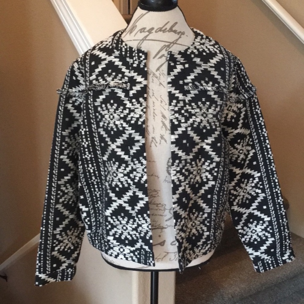 Who What Wear for Target, beautiful ikat jacket, size M. Gently worn, cropped